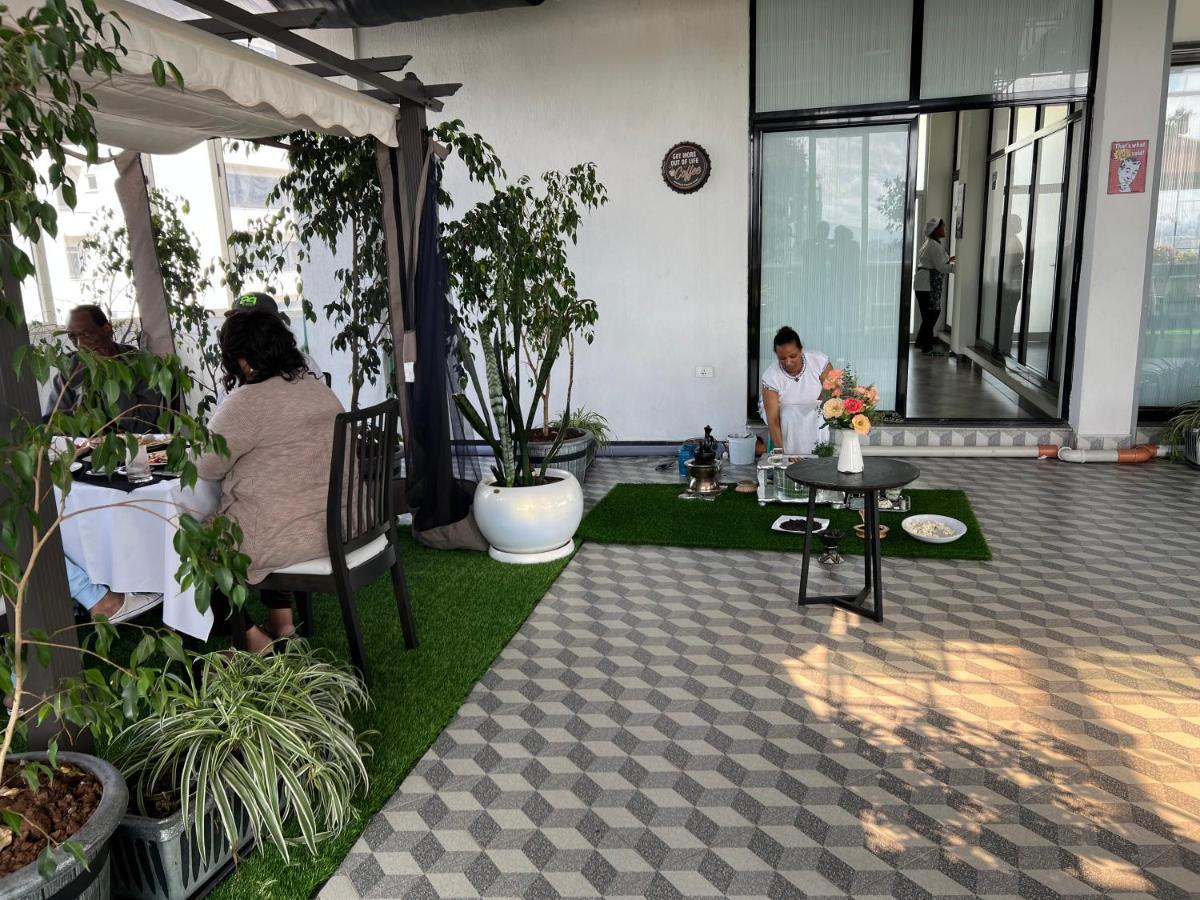 ECCO Modern Guest House Addis-Abeba Extérieur photo